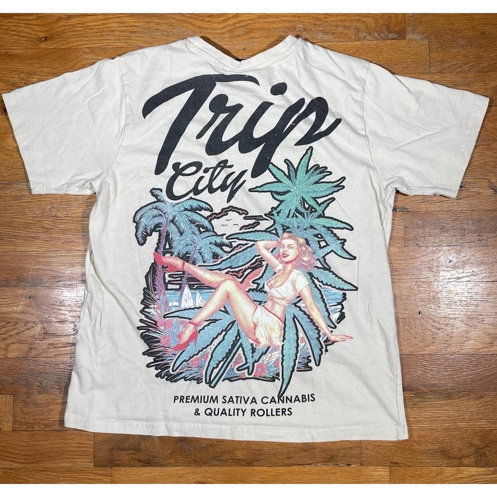 Trip‎ City Rollers Shirt Sz L Cannabis Tan Graphic Big Print Sativa Hawaiian